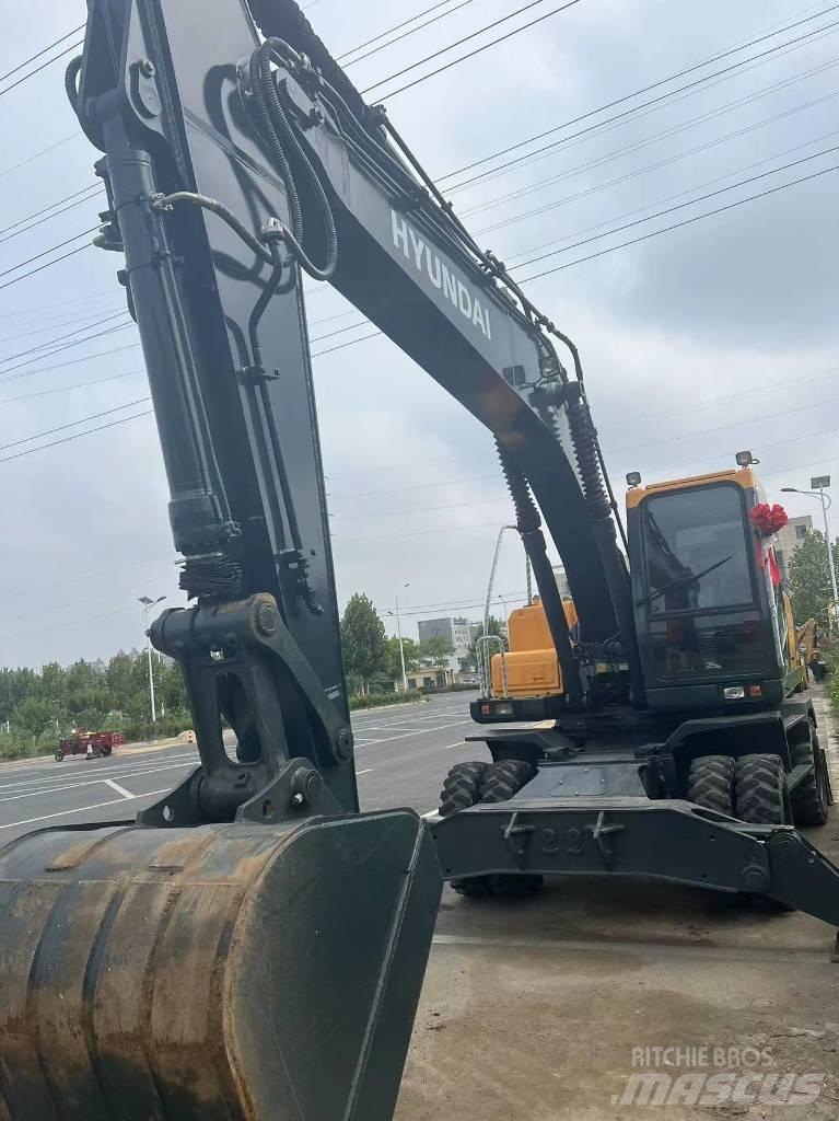 Hyundai 210WVS Kolesové rýpadlá