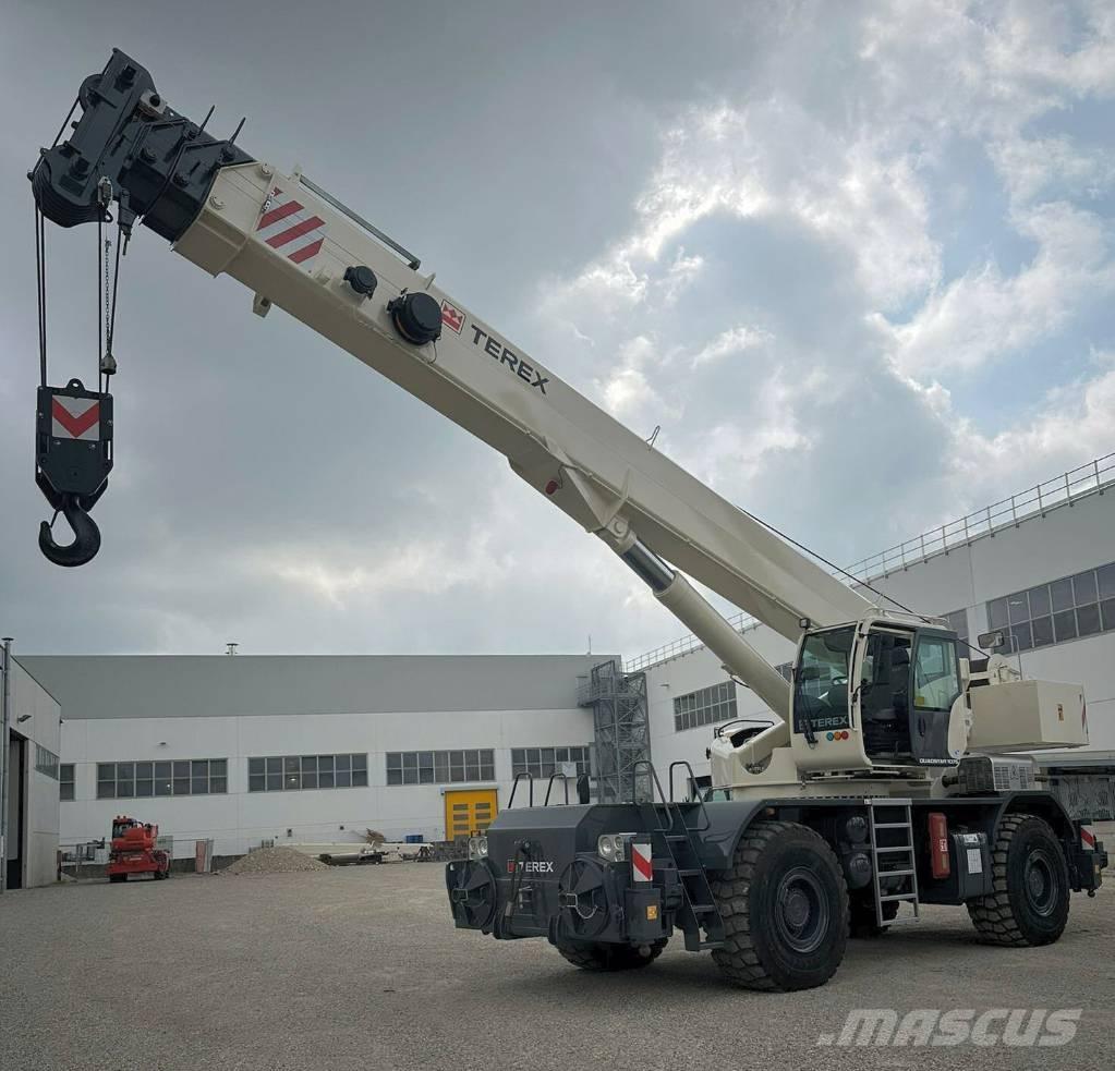 Terex Quadstar 1075 Žeriavy pre ťažký terén