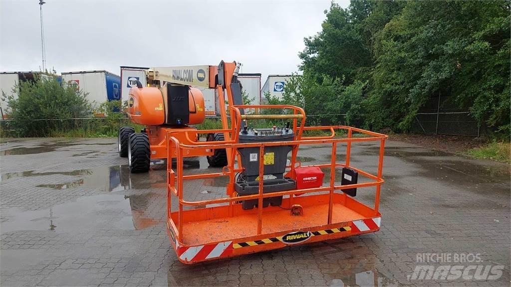 JLG 800AJ Kĺbové plošiny