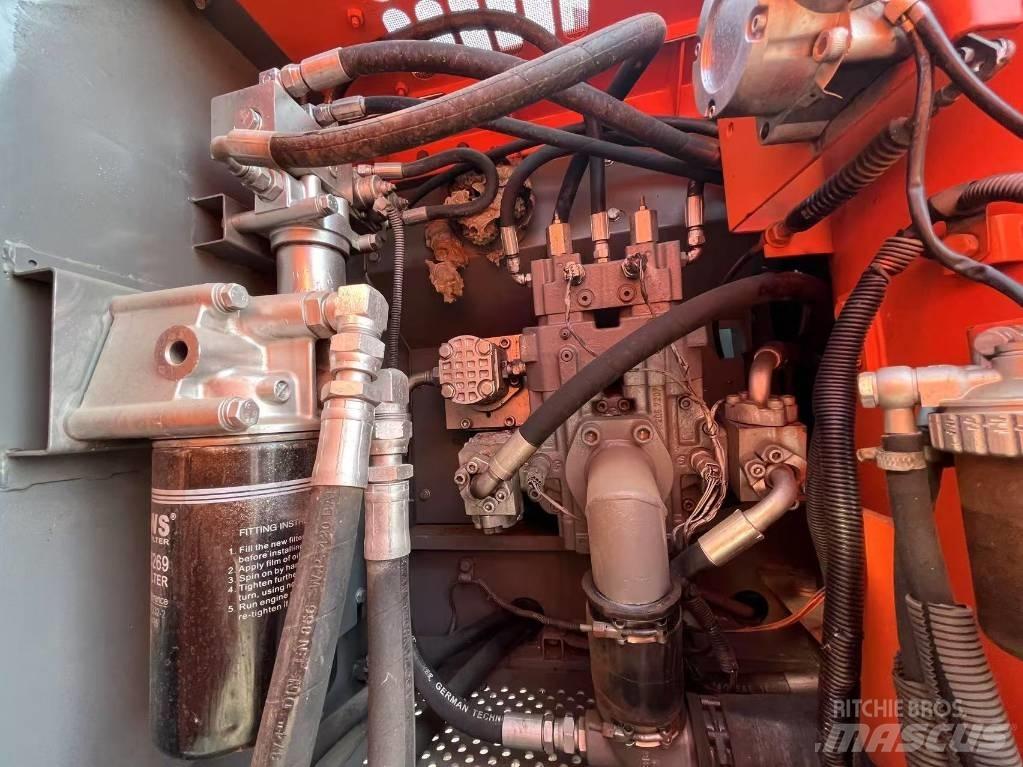 Hitachi ZX 160 Pásové rýpadlá