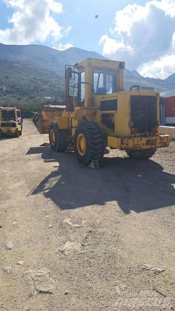 CAT 950 B Kolesové nakladače