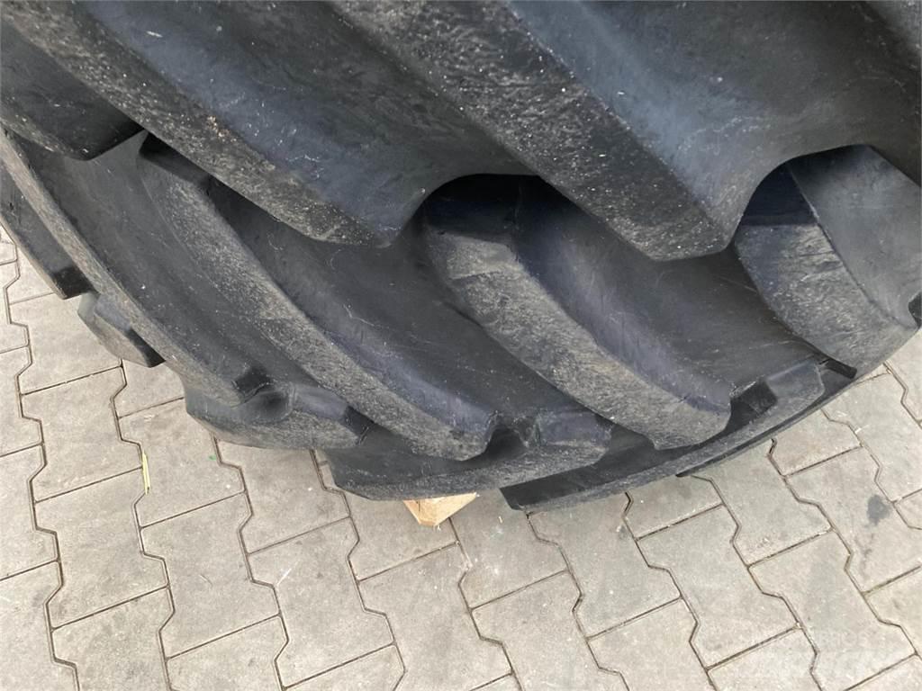Starmaxx 600/70R30 Pneumatiky, kolesá a ráfiky