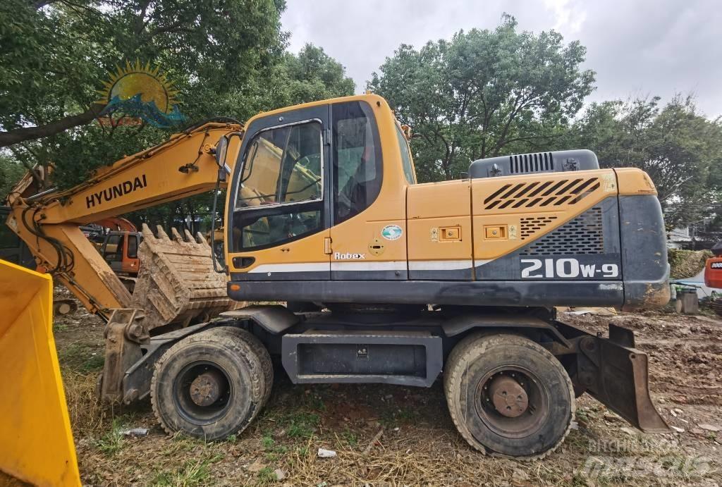 Hyundai R210W-9 Kolesové rýpadlá