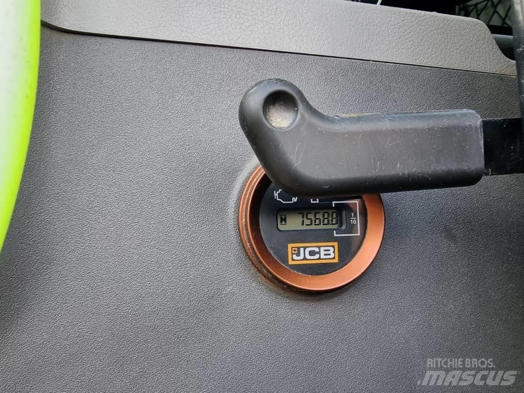JCB 220 X Pásové rýpadlá