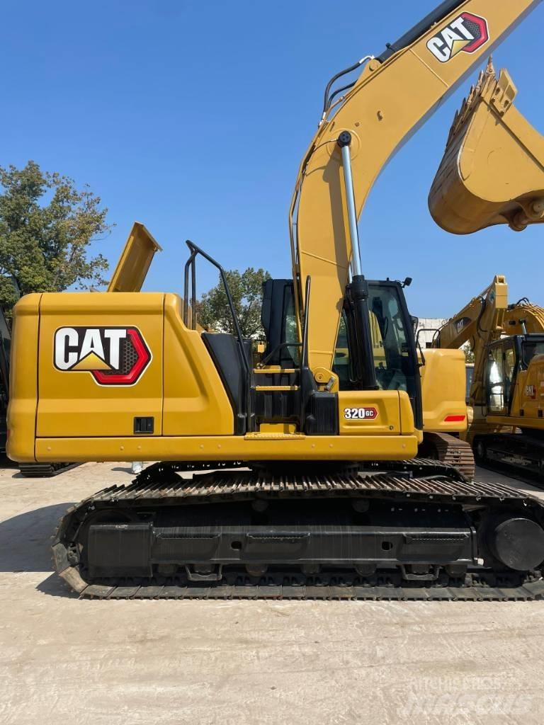 CAT 320 GC Kolesové rýpadlá