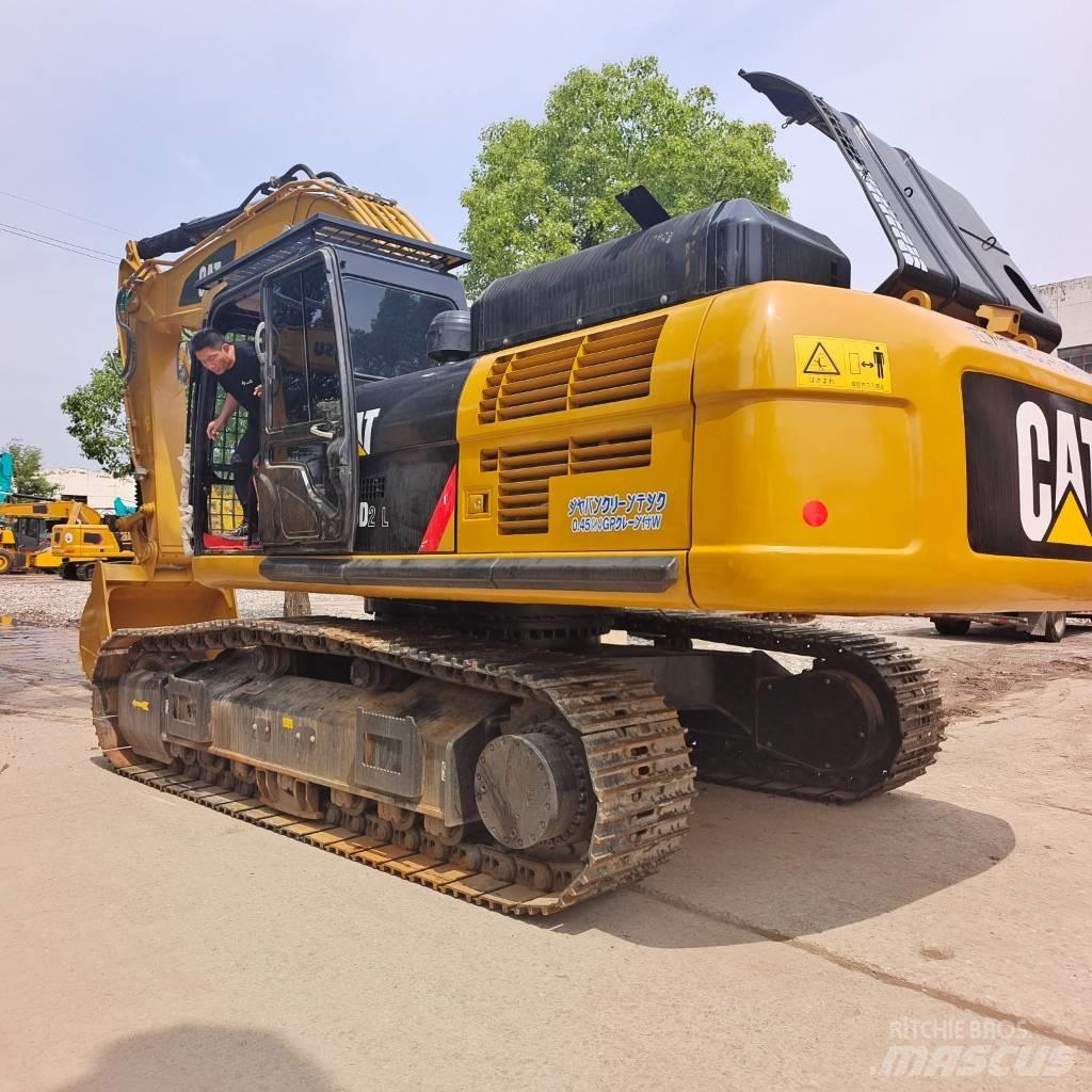 CAT 336D2L Pásové rýpadlá