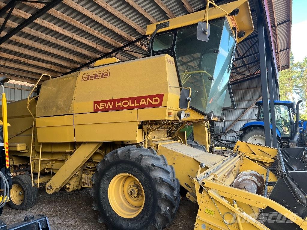 New Holland 8030 Kombinované zberacie stroje