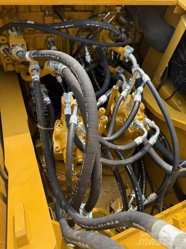 CAT 349 D L Pásové rýpadlá