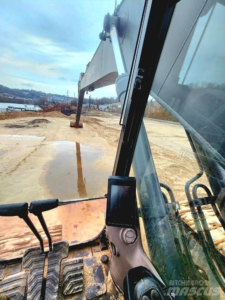 Volvo EC300ELR Pásové rýpadlá