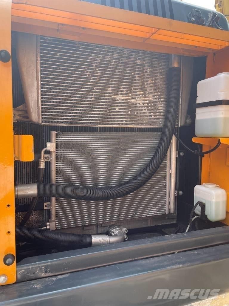 Hyundai 220LC-9S Pásové rýpadlá