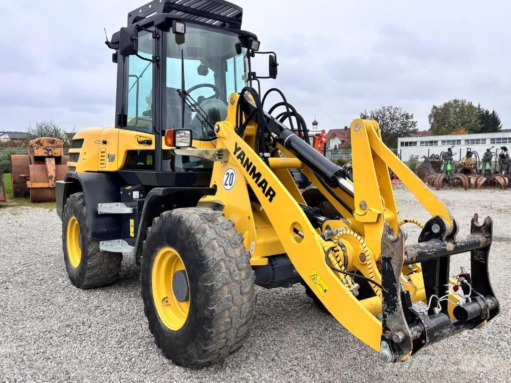 Yanmar V 120 Kolesové nakladače