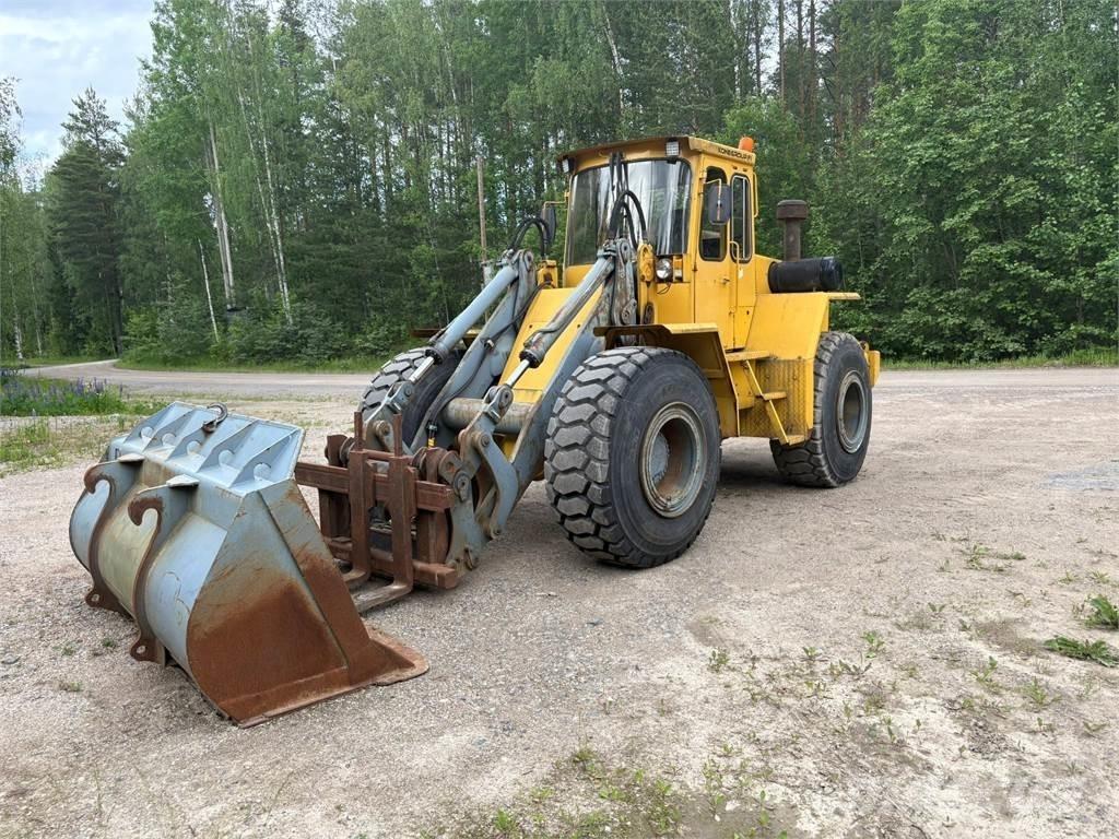 Volvo BM L90 5.5. Kolesové nakladače