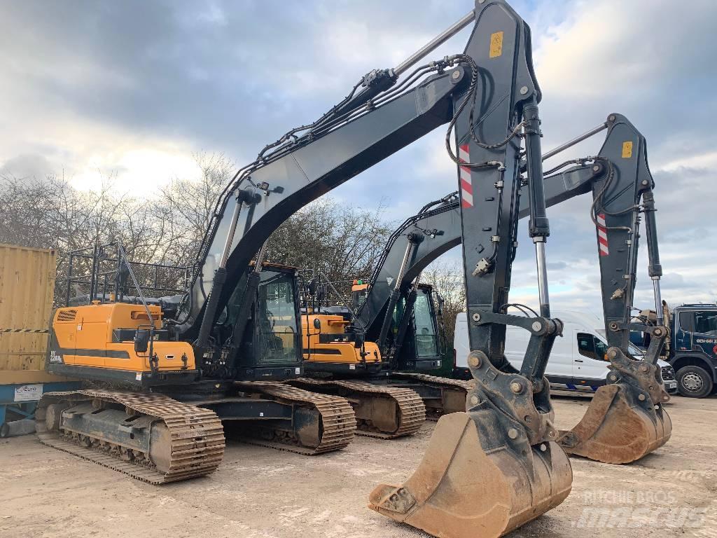 Hyundai HX220A L Pásové rýpadlá