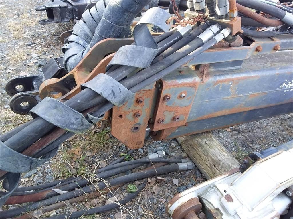 Loglift 210 Žatevné žeriavy