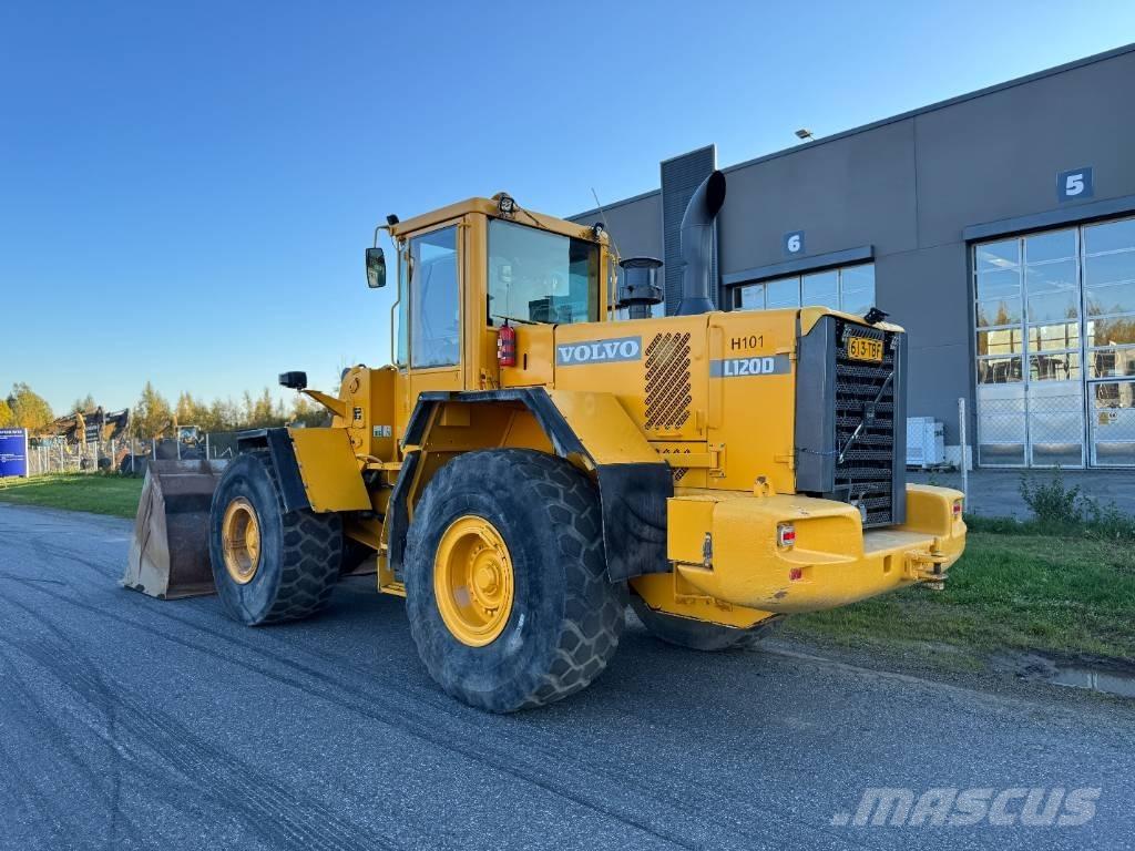 Volvo L 120 D Kolesové nakladače