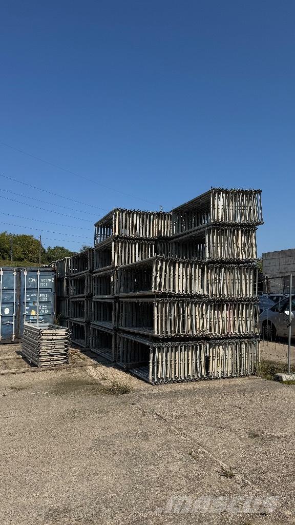  Rux Scaffolding Lešenárske zariadenie