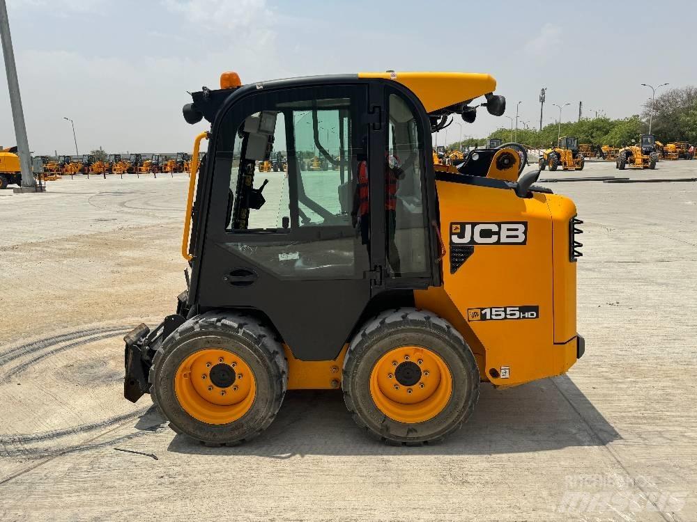 JCB 155 Šmykom riadené nakladače