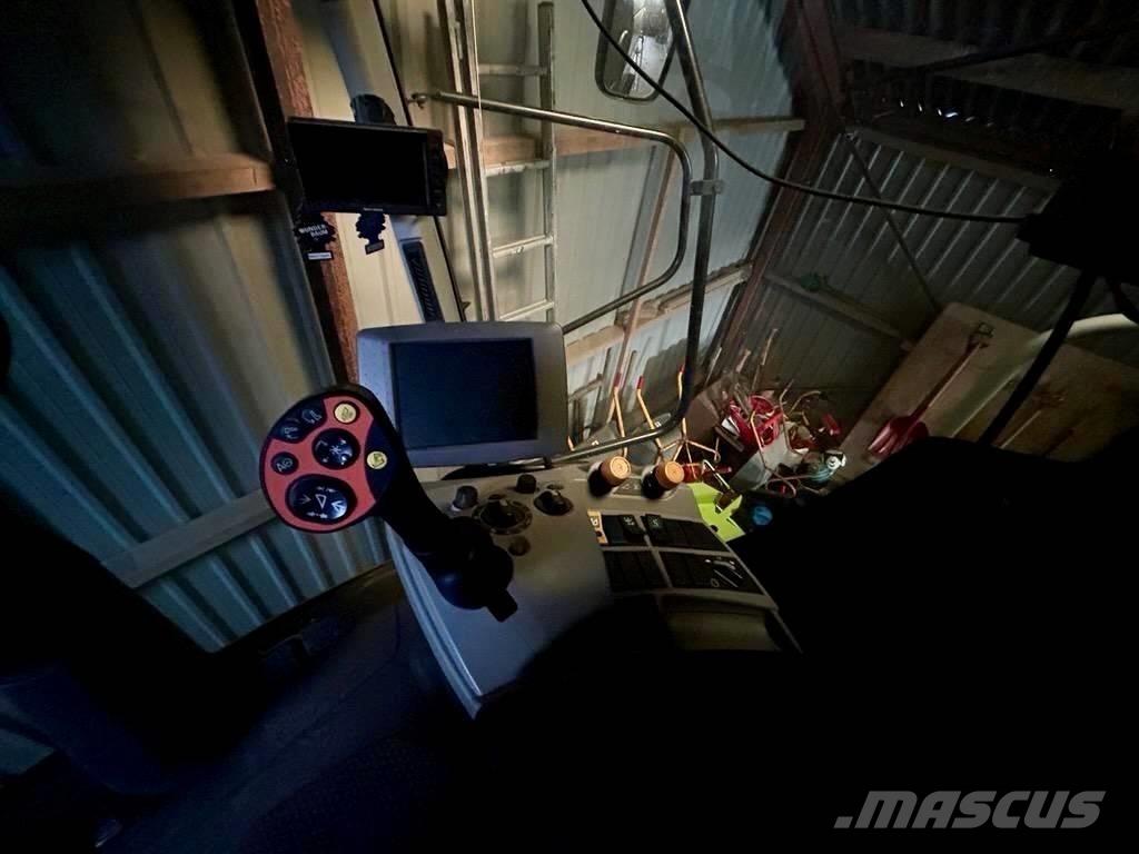 CLAAS Lexion 650 Kombinované zberacie stroje