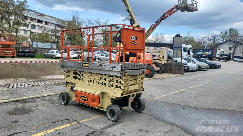 JLG 3246ES Nožnicové zdvíhacie plošiny