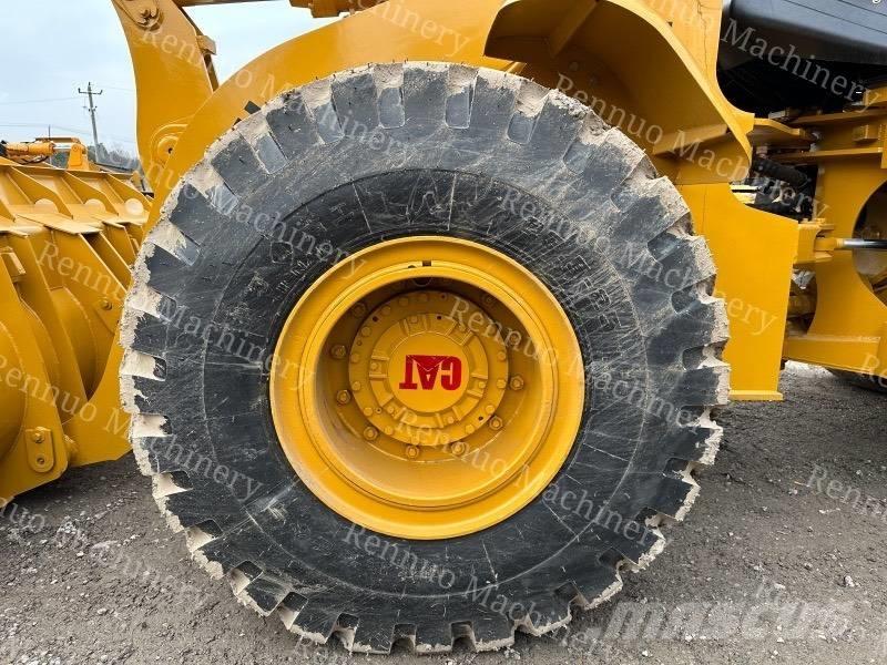 CAT 966H Kolesové nakladače