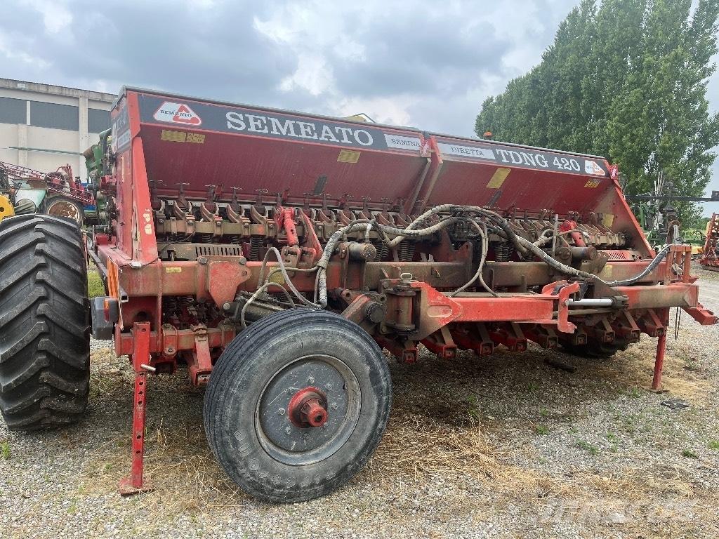 Semeato TNDG 420 Mechanické sejačky