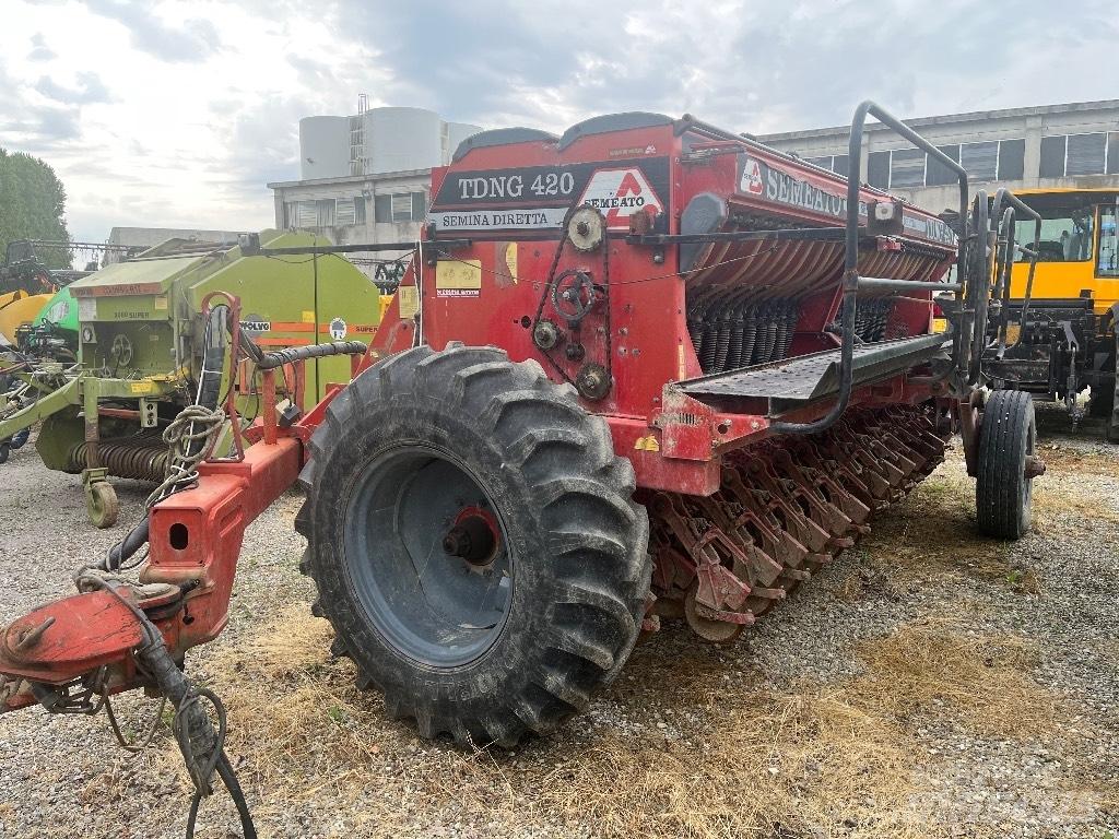 Semeato TNDG 420 Mechanické sejačky