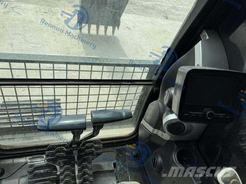 Hyundai 225 LC-9S Pásové rýpadlá