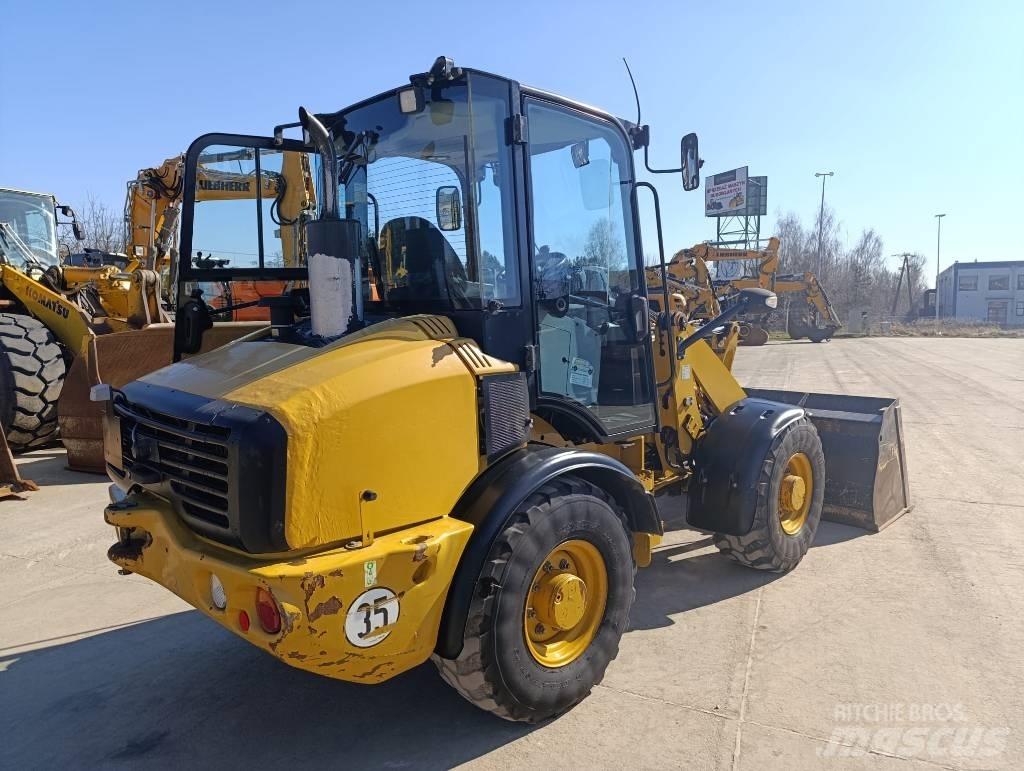CAT 907 H 2 Kolesové nakladače
