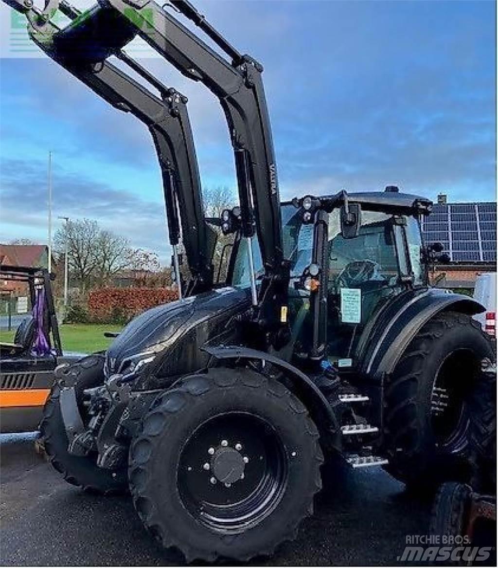 Valtra g135a Traktory