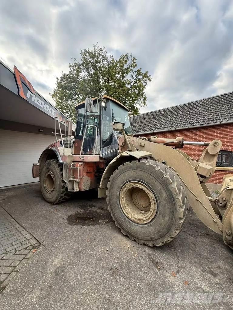 CAT 950H Kolesové nakladače