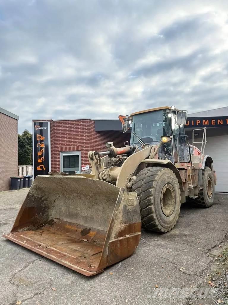 CAT 950H Kolesové nakladače