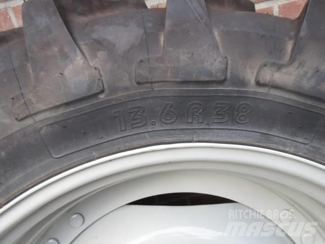 Michelin 13.6/38 Pneumatiky, kolesá a ráfiky
