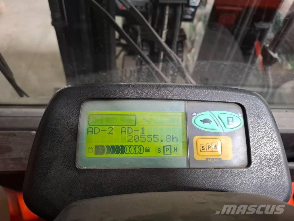 Toyota 75BMF18 Akumulátorové vozíky