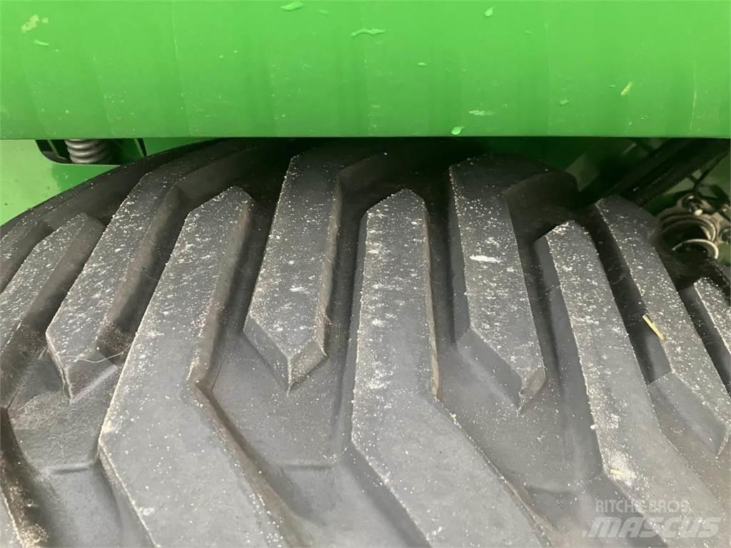 John Deere V461R Lisy na okrúhle balíky