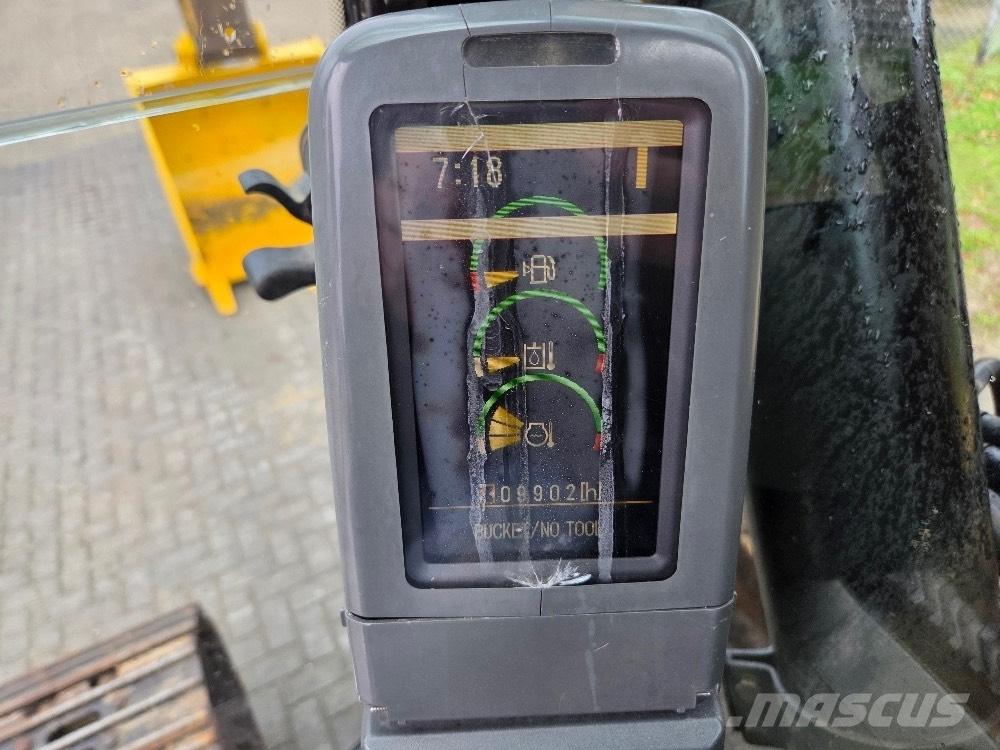 CAT 323DL Pásové rýpadlá