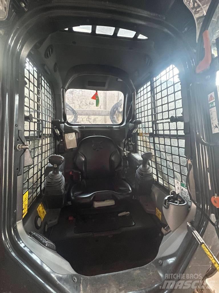 Bobcat T 770 Pásové nakladače