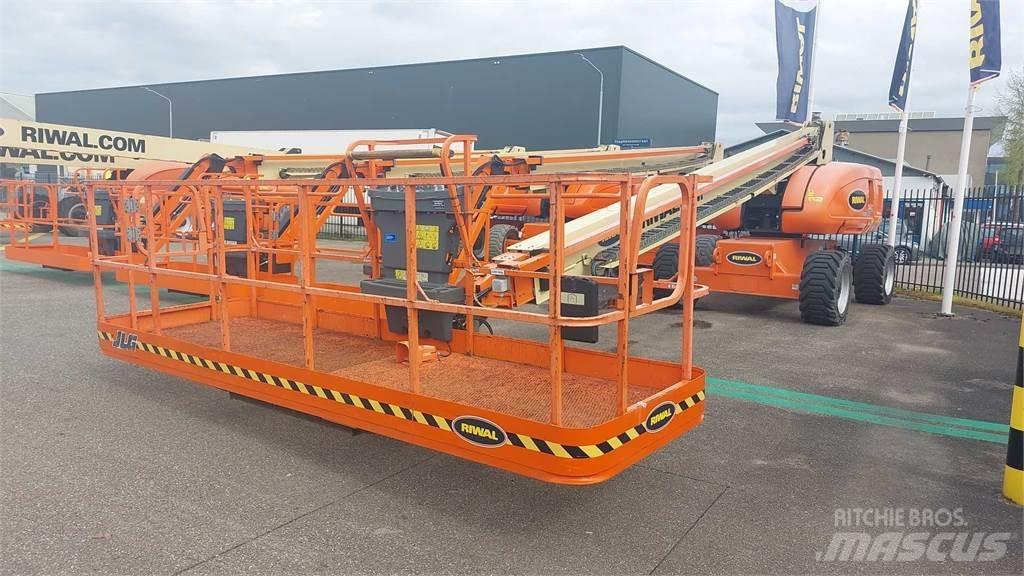 JLG 680SGW+ Teleskopické plošiny