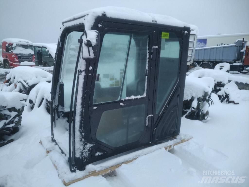 Volvo BM 325FL Cabin Kabíny a interiér