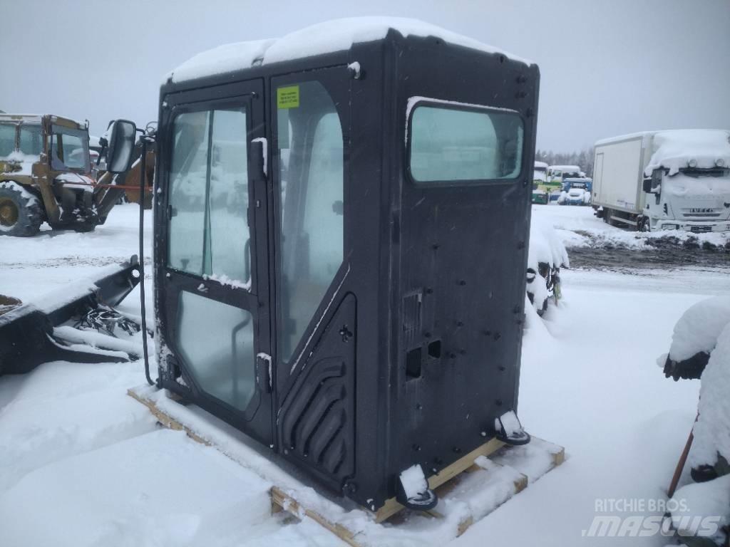 Volvo BM 325FL Cabin Kabíny a interiér
