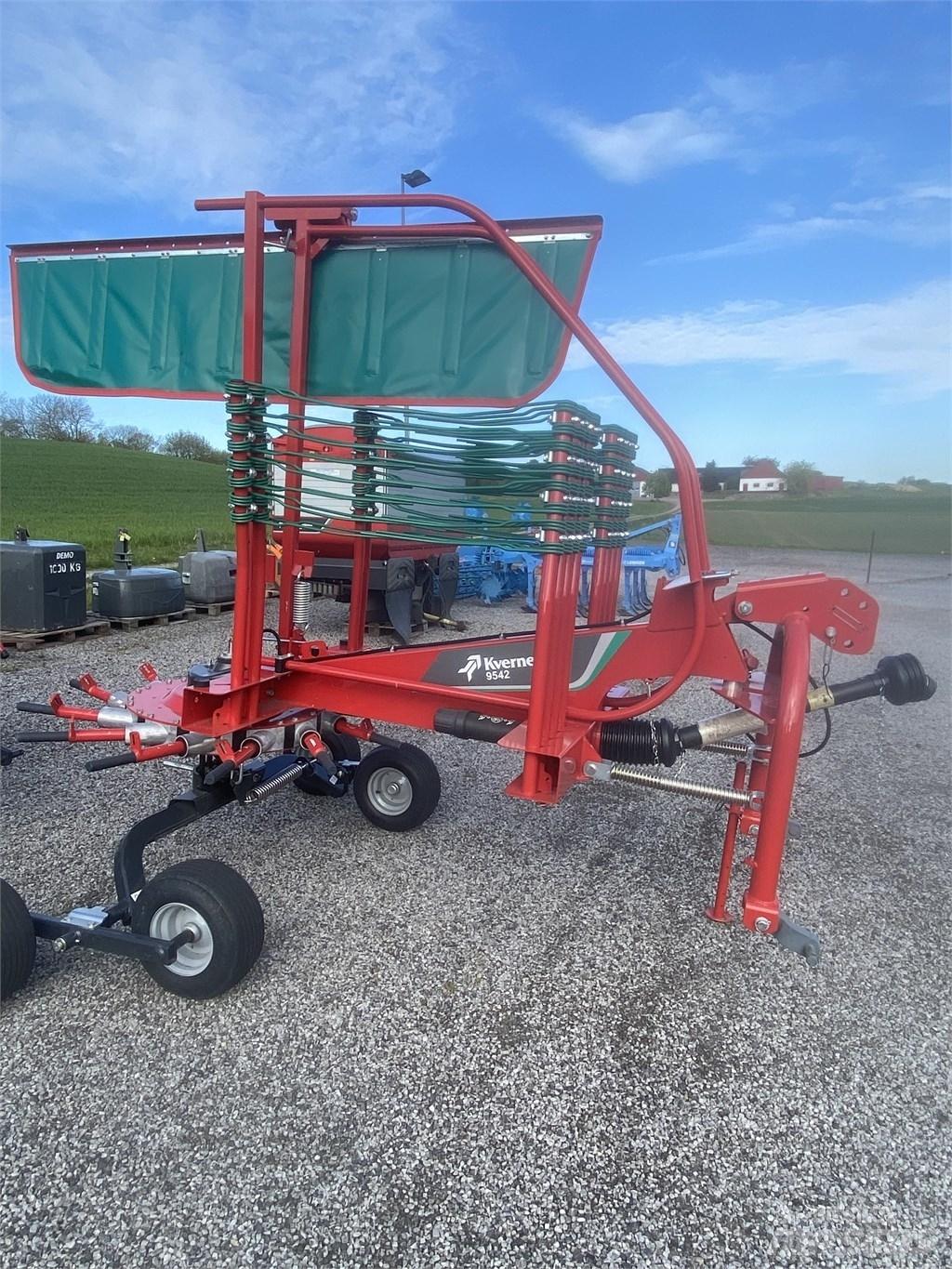 Kverneland 9542 Riadkovače