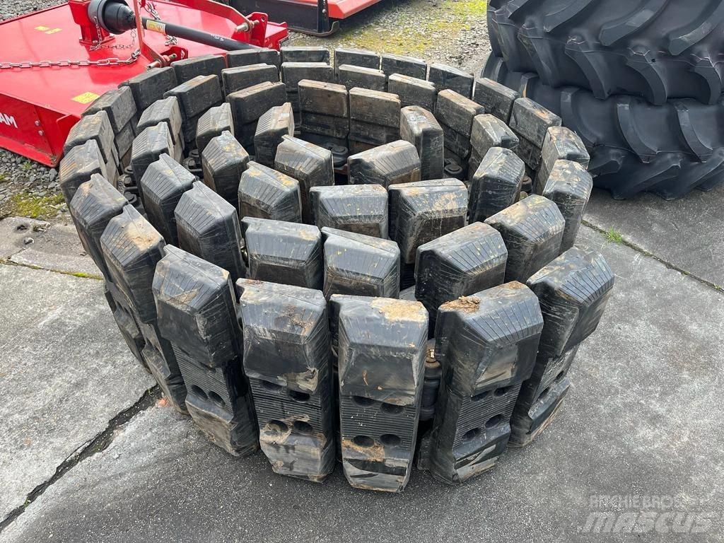 Doosan DX 235 Pásy, reťaze a podvozok