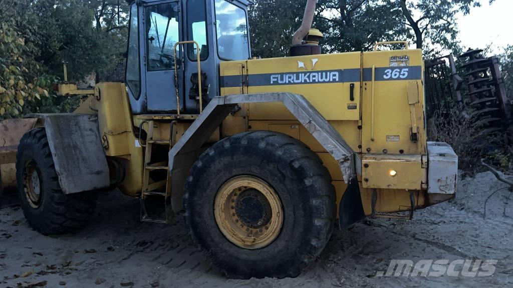 Furukawa 365 Podvozky a zavesenie kolies