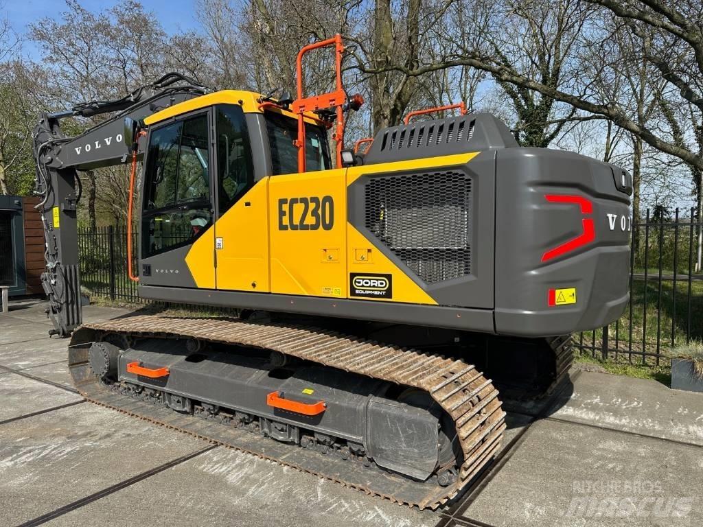 Volvo EC 230FL Pásové rýpadlá