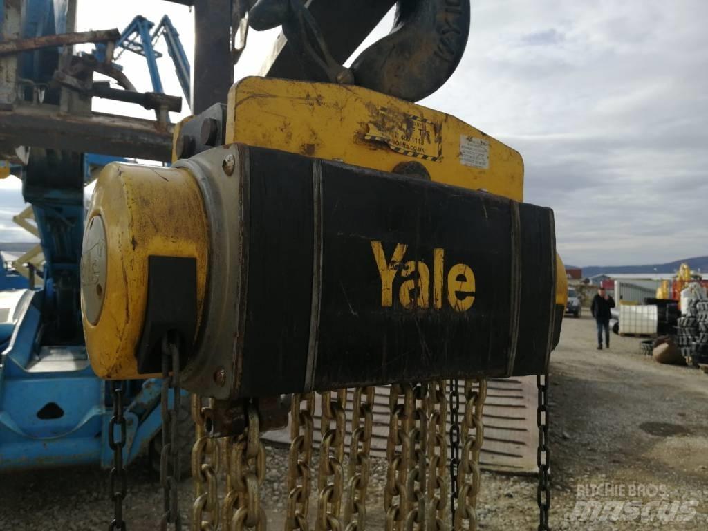 Yale Lift 360 Kladkostroje, navijaky a stavebné výťahy