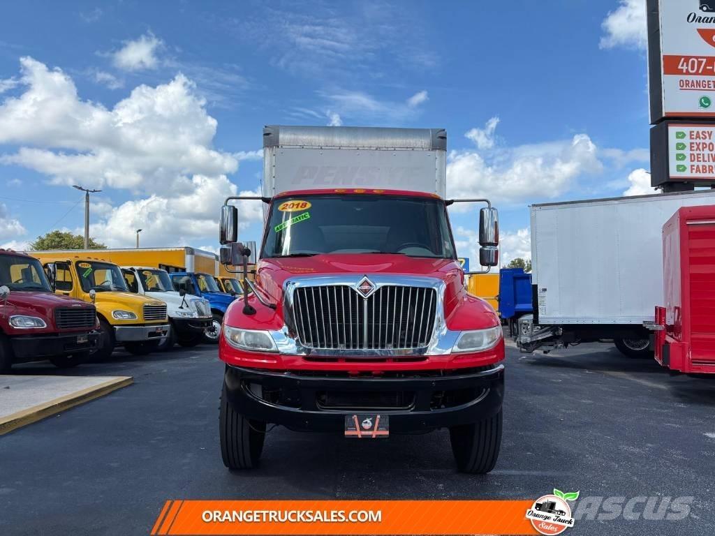 International 4300 Skriňová nadstavba