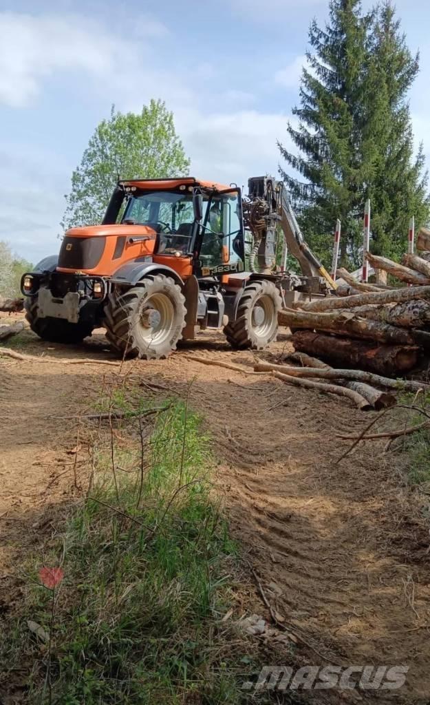 JCB Fastrac 3230 Lesné traktory
