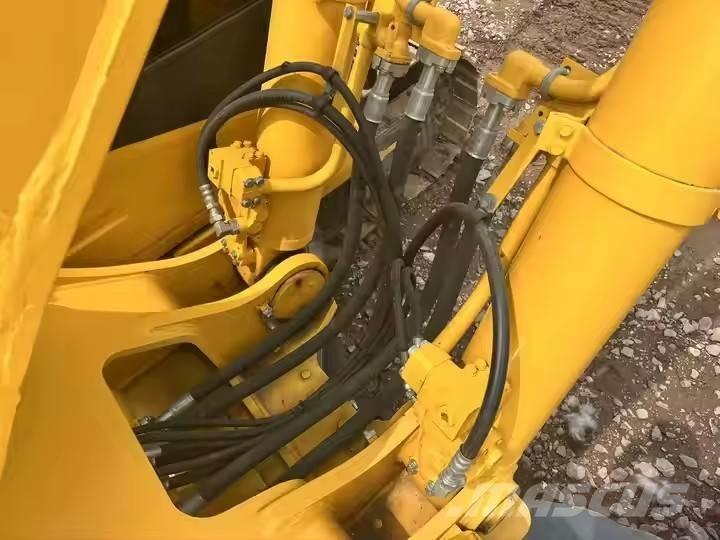 Komatsu PC450-7 Pásové rýpadlá