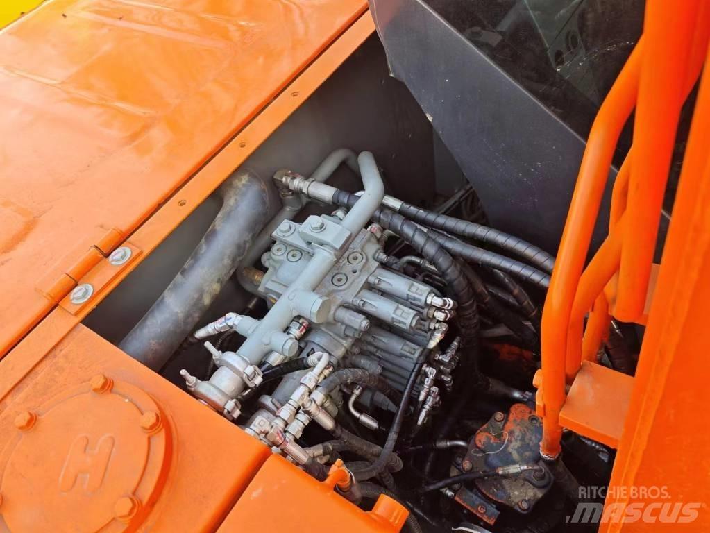 Hitachi ZX 70 Pásové rýpadlá