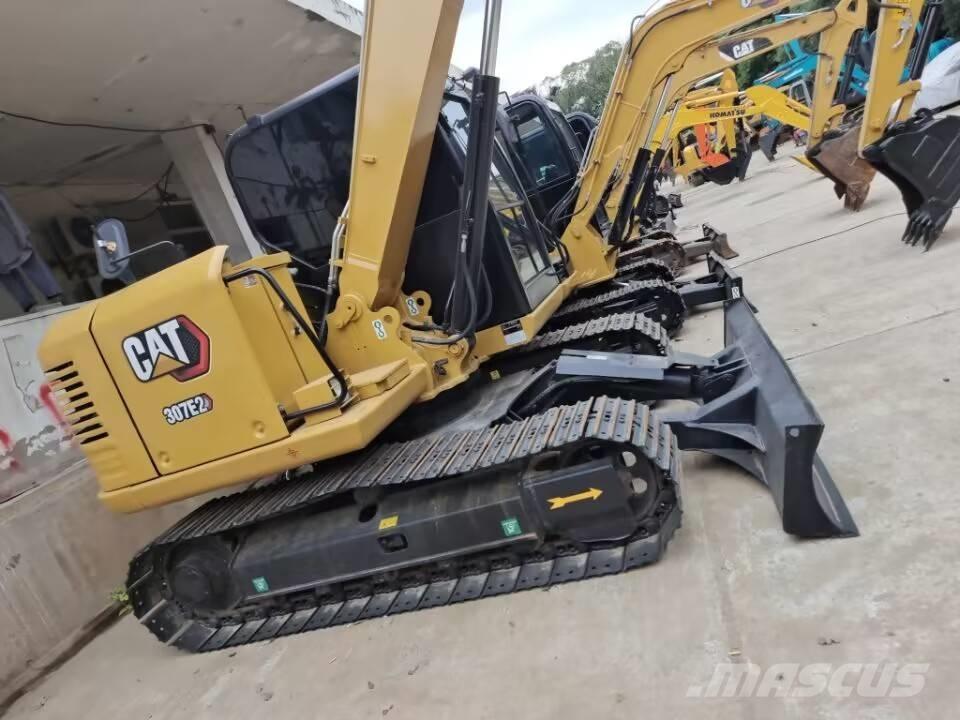 CAT 307 E Pásové rýpadlá