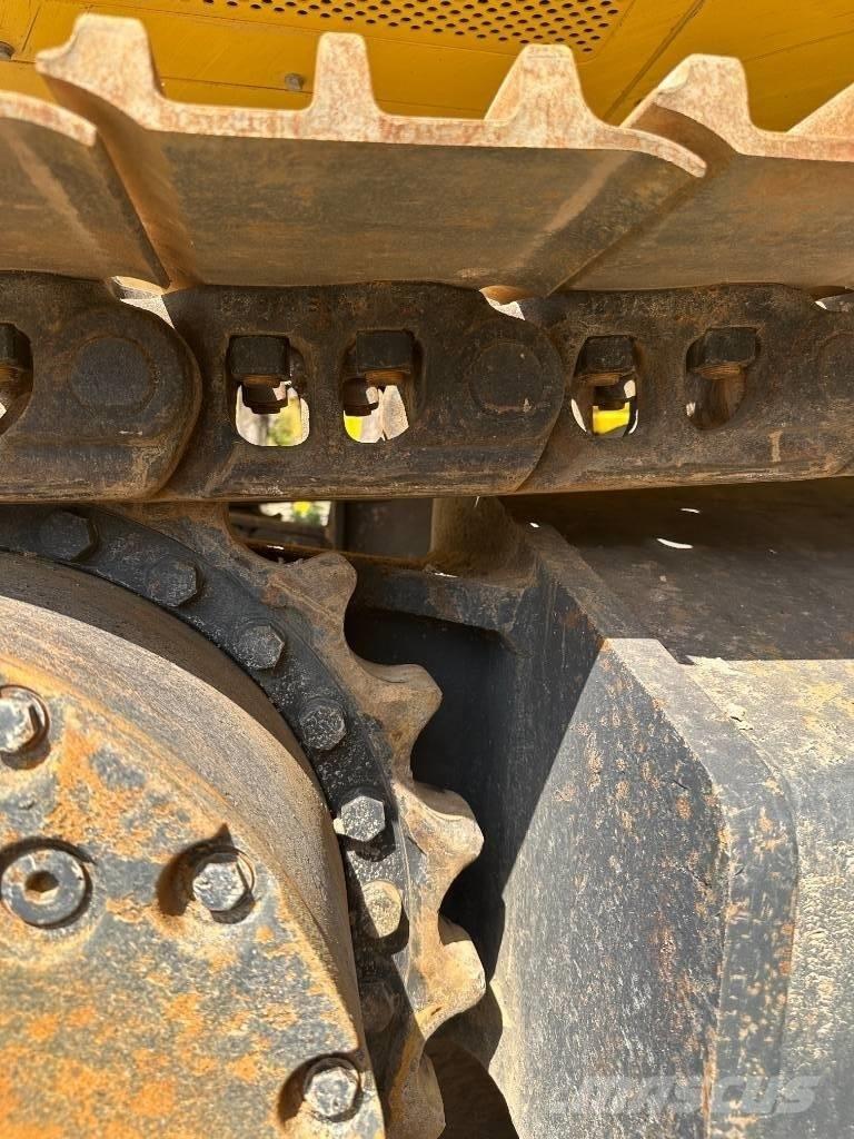 Komatsu PC 400-8 Pásové rýpadlá